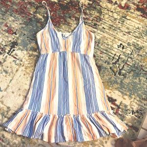 A flowy nice beach dress, that I have worn 1x